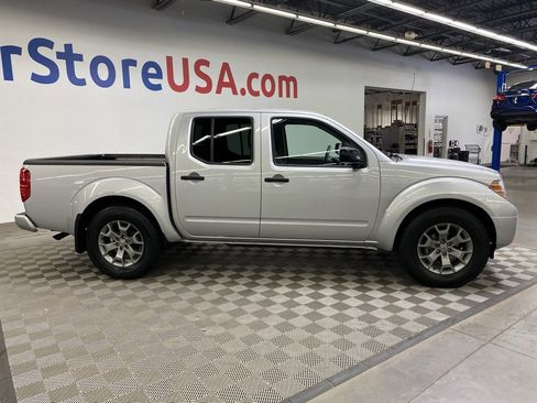 Used 2020 Nissan Frontier SV image 13