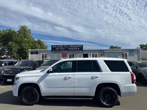 Used 2015 Chevrolet Tahoe 4WD w/ Remote Keyless Entry Package image 11