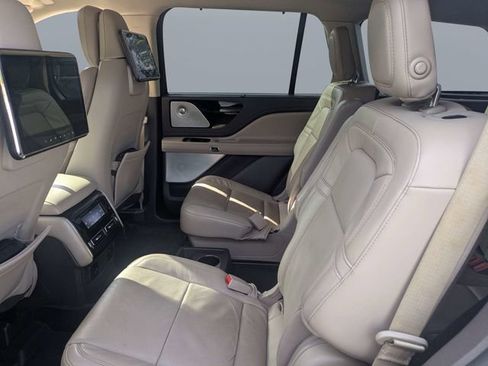 Used 2021 Lincoln Aviator Reserve w/ Equipment Group 202A AWD/4WD image 14
