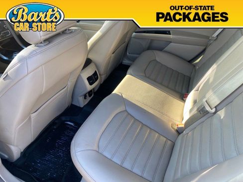 Used 2017 Ford Fusion SE w/ Fusion SE Technology Package image 20