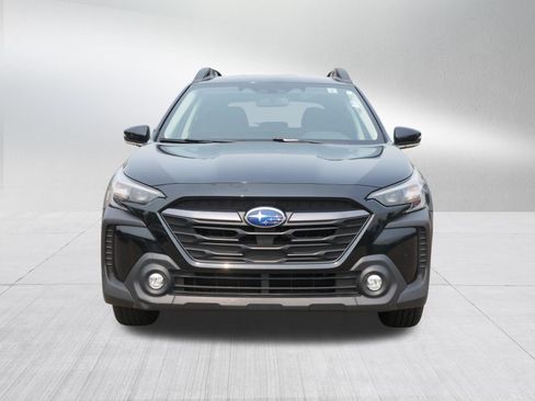 Used 2024 Subaru Outback Premium AWD/4WD image 2