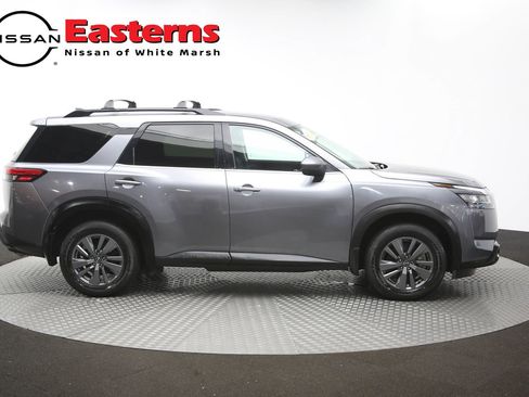 Used 2022 Nissan Pathfinder SV AWD/4WD image 42