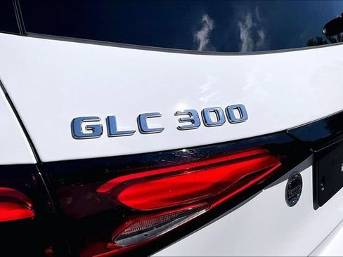 Used 2026 Mercedes-Benz GLC 300 4MATIC image 8