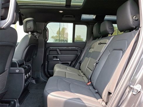 New 2025 Land Rover Defender 110 S image 7