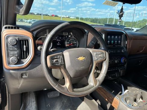 Used 2022 Chevrolet Silverado 3500 High Country AWD/4WD image 12