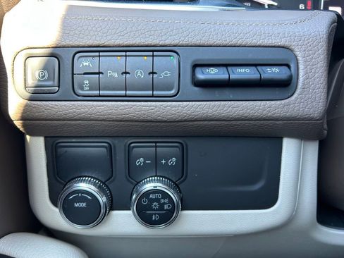 Used 2021 GMC Yukon Denali image 61