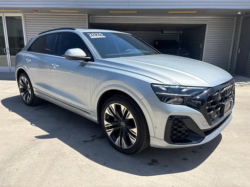 Used 2025 Audi Q8 Premium Plus AWD/4WD image 3