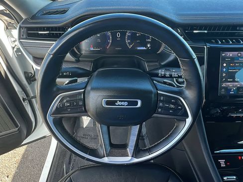 Certified 2022 Jeep Grand Cherokee L Limited image 18