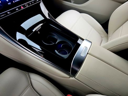 Certified 2025 Mercedes-Benz GLC 300 GLC 300 image 12