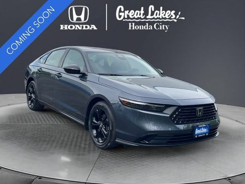Used 2025 Honda Accord SE image 1