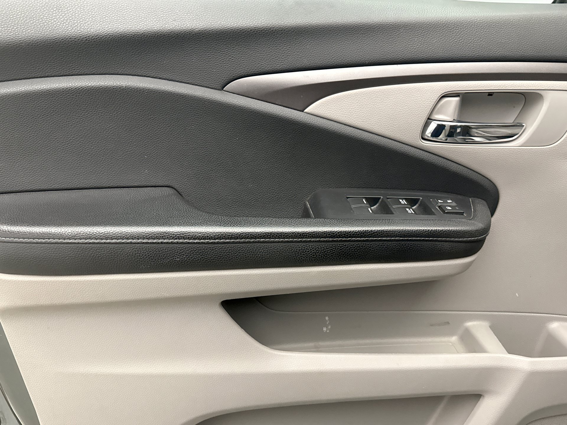Used 2019 Honda Ridgeline RTL image 6