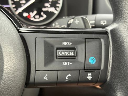 Certified 2023 Nissan Rogue SV FWD image 21