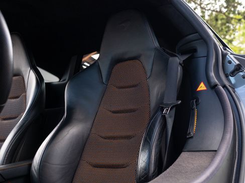 Used 2012 McLaren MP4-12C Coupe RWD image 38