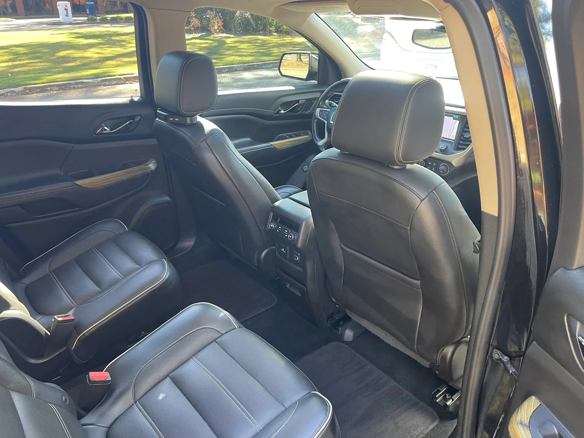 Used 2019 GMC Acadia Denali AWD/4WD image 13