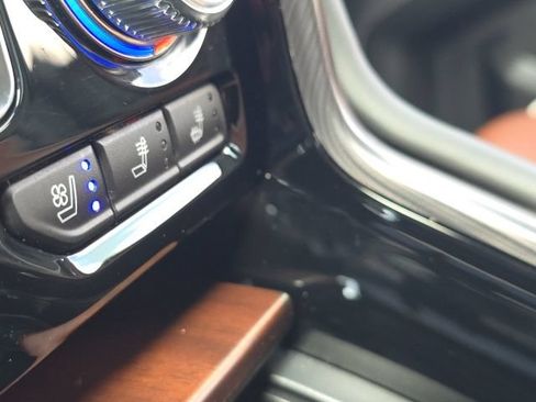 Used 2023 GMC Yukon Denali Ultimate AWD/4WD image 42