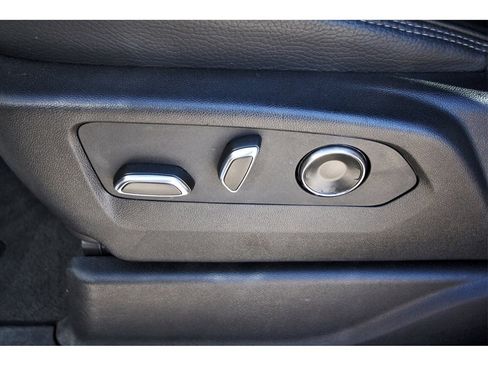 Used 2025 GMC Yukon Denali image 26