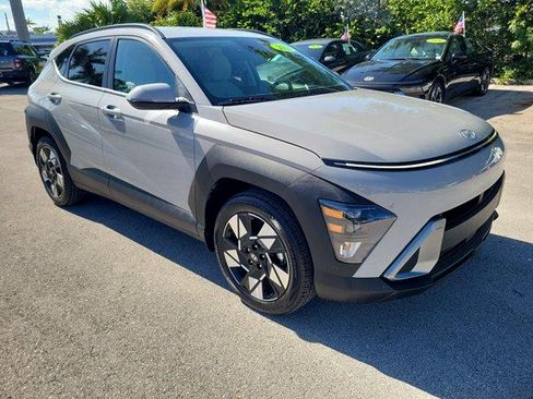 Certified 2025 Hyundai Kona SEL FWD image 3
