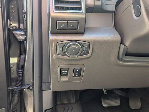 Certified 2021 Ford Expedition Limited image 12