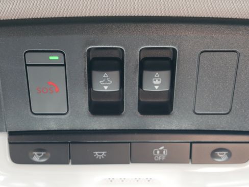 Used 2024 Mitsubishi Outlander SEL AWD/4WD image 36