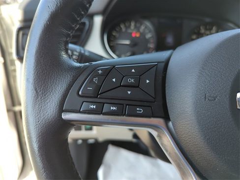 Certified 2019 Nissan Rogue Sport SV w/ Technology Package image 38