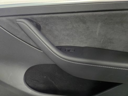 Used 2023 Tesla Model Y Performance AWD/4WD image 6