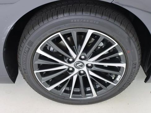 New 2025 Lexus ES 350 w/ Premium Package image 9