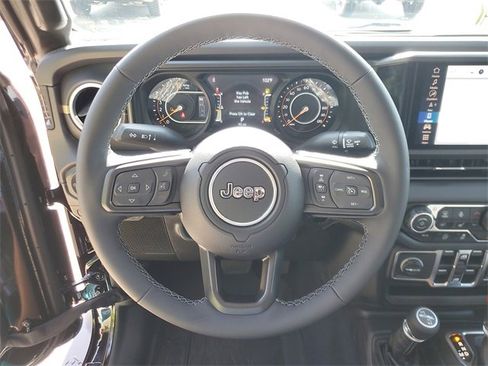 New 2025 Jeep Gladiator Sport image 20