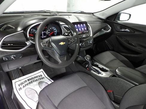 Used 2023 Chevrolet Malibu LT FWD image 9