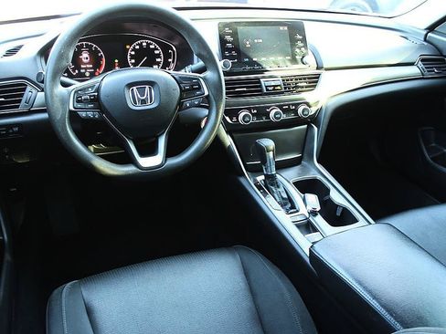 Used 2018 Honda Accord LX image 11