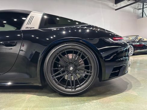 Used 2023 Porsche 911 50th Anniversary Edition w/ Extended Leather Package image 5