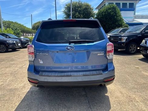 Used 2017 Subaru Forester 2.5i Premium AWD/4WD image 6