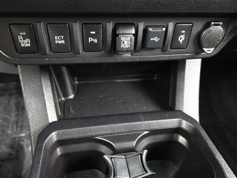 Used 2023 Toyota Tacoma TRD Sport w/ Technology Package AWD/4WD image 14