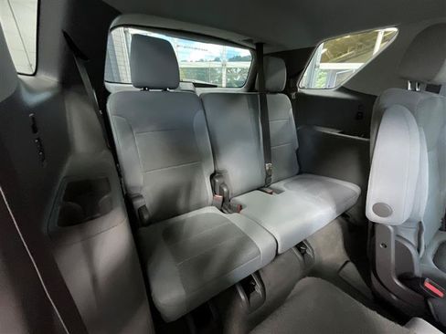 Used 2019 Chevrolet Traverse LT FWD image 26