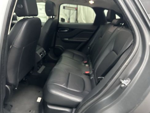Used 2020 Jaguar F-PACE Premium image 22