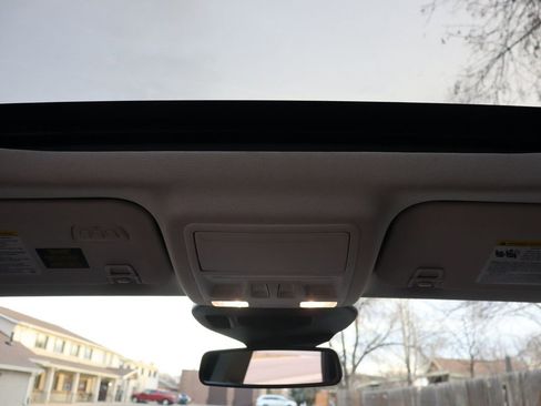 Used 2021 Ford Escape Titanium image 28