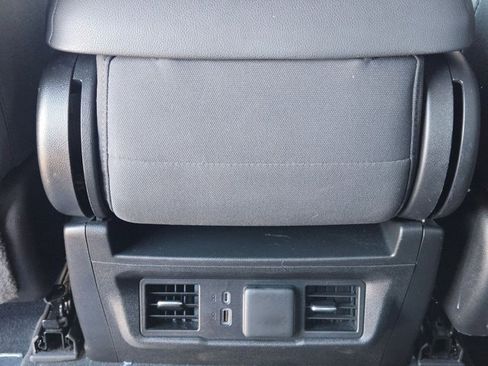 Used 2022 Chevrolet Silverado 1500 LT Trail Boss image 21