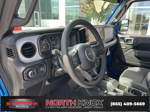 New 2025 Jeep Gladiator Sport image 6