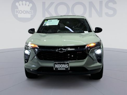 Used 2024 Chevrolet Trax RS w/ Driver Confidence Package image 19