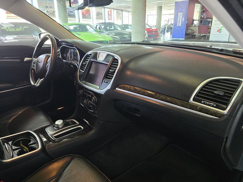 Used 2017 Chrysler 300 C w/ Harman/Kardon Audio Group RWD image 13