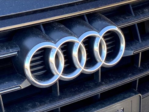 Used 2019 Audi Q5 2.0T Premium Plus w/ Premium Plus Package AWD/4WD image 27
