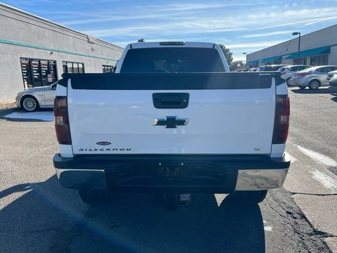 Used 2014 Chevrolet Silverado 2500 LT w/ Z71 Appearance Package image 4