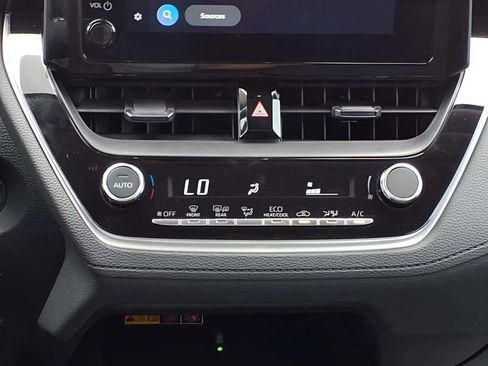 Used 2026 Toyota Corolla Cross LE FWD image 14