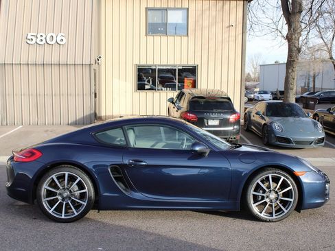 Used 2015 Porsche Cayman image 8