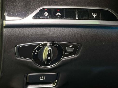 Used 2018 Mercedes-Benz S 560 4MATIC Sedan image 39