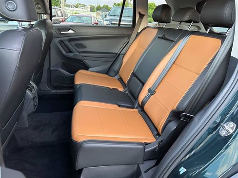 Used 2018 Volkswagen Tiguan SE w/ 18" Alloy Wheels Package AWD/4WD image 23