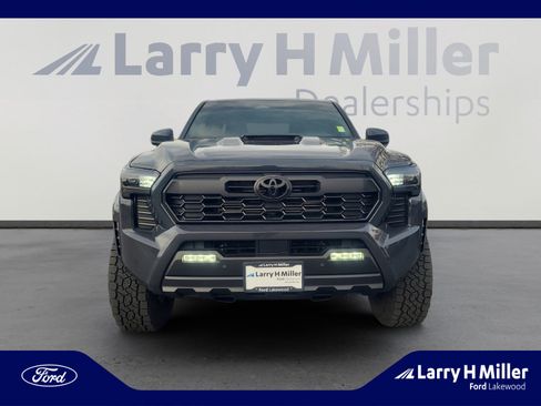 Used 2024 Toyota Tacoma TRD Sport image 8