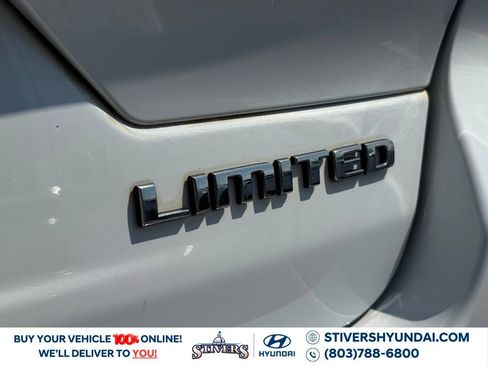 Used 2022 Jeep Grand Cherokee Limited RWD image 15