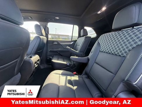 Used 2025 GMC Acadia Denali w/ LPO, Floor Liner Package image 17
