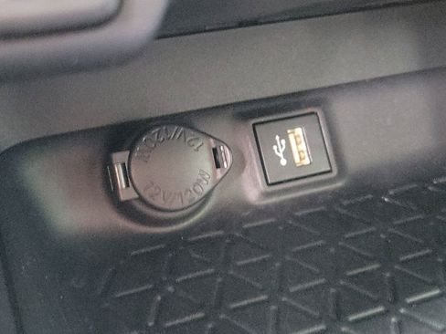 Used 2024 Toyota RAV4 LE FWD image 28