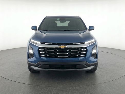 Used 2025 Chevrolet Equinox LT FWD image 2